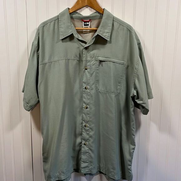 The North Face Men's Casual Button Down Shirt - Light Green - Picture 1 of 4